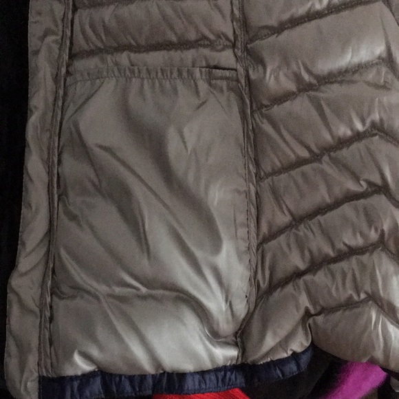 Bernardo Goose Down Jacket Vest - Picture 11 of 11